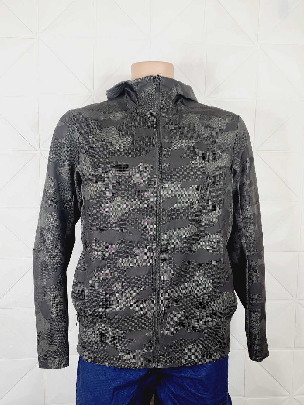 Lululemon Mens Warp Light Packable Jacket
